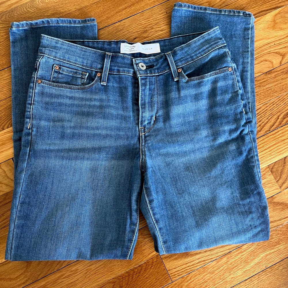 Levi Signature Mid Rise Slim Women's Jeans